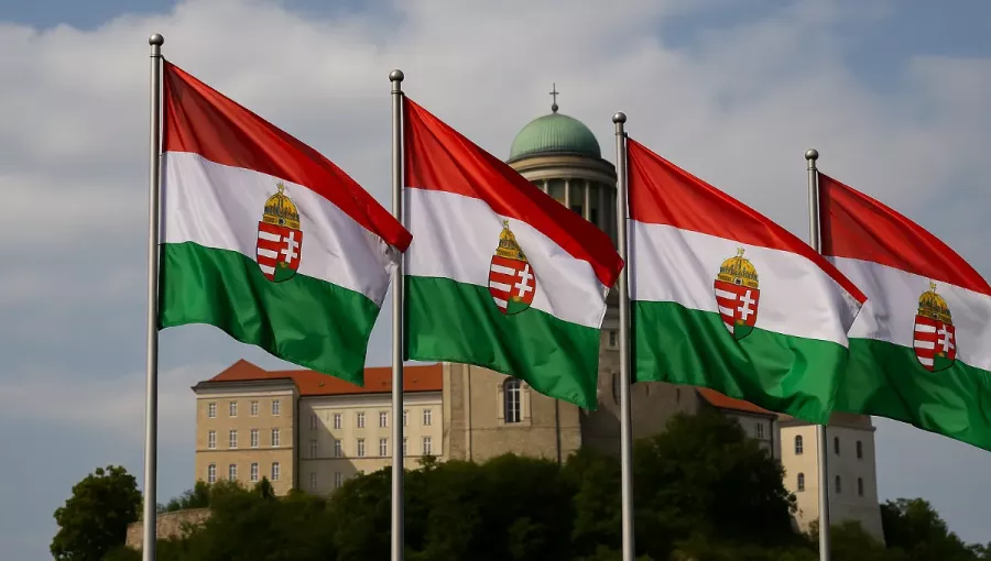 Szent István árnyékában – Magyar Péter tízpontos programja új korszakot ígér