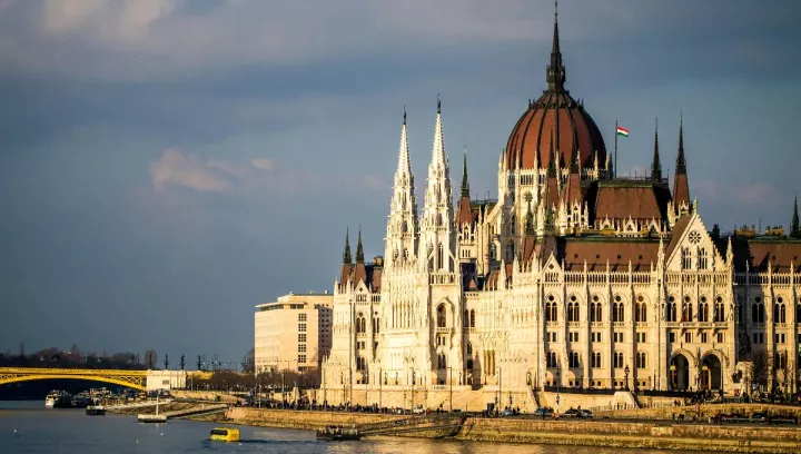 Kiírta a köztársasági elnök a választásokat – elindult a kampány