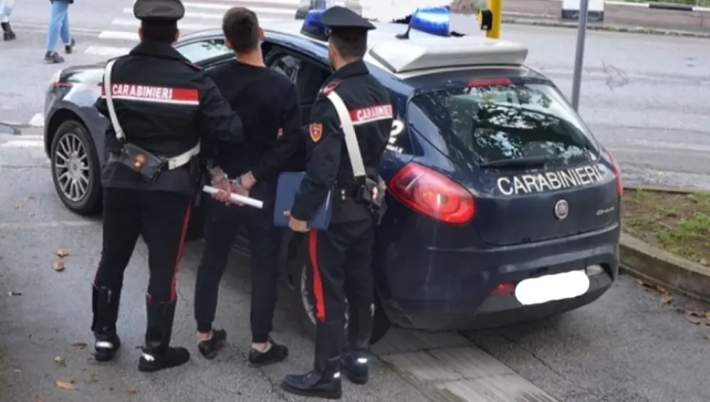 Bekábítószerezték és szexuális cselekményre kényszerítették a magyar nőket