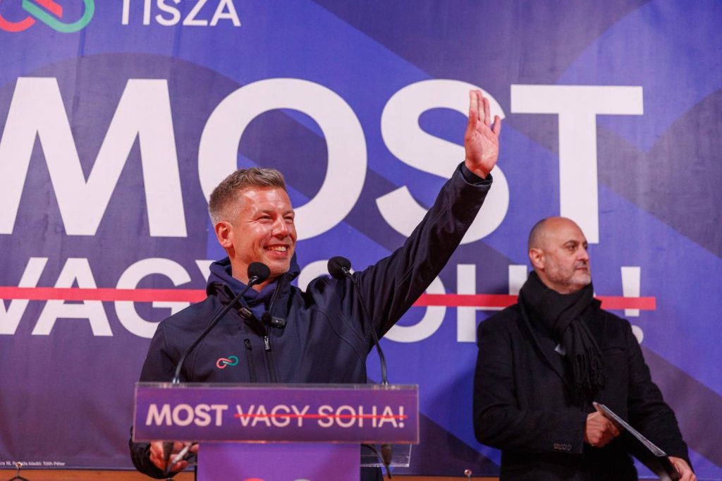 Tisza Párt kétharmados győzelmet aratott, Magyar Péternek európai vezetők is gratuláltak már Tisza Párt kétharmados győzelmet aratott, Magyar Péternek európai vezetők is gratuláltak már