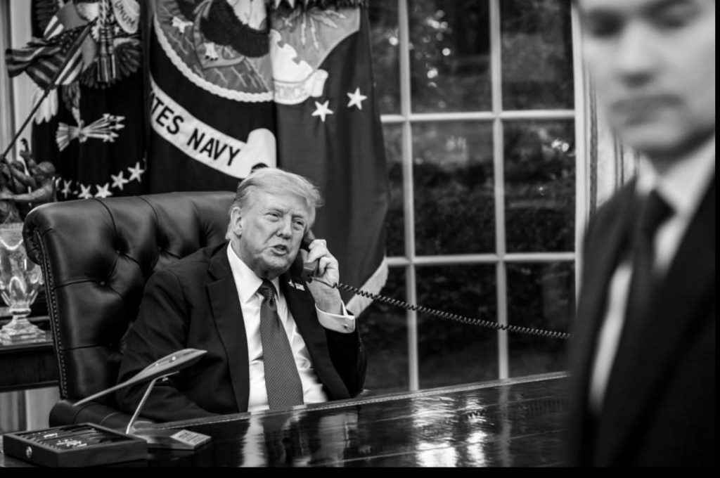 Trump felhívta Dél-Korea elnökét: Kína, kereskedelem és a Koreai-félsziget volt az asztalon Trump felhívta Dél-Korea elnökét: Kína, kereskedelem és a Koreai-félsziget volt az asztalon