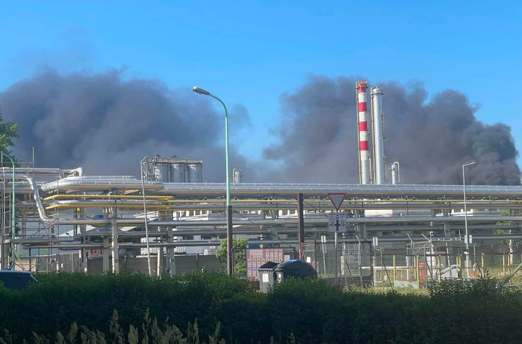 Halálos robbanás történt a MOL tiszaújvárosi üzemében – több súlyos sérült van Halálos robbanás történt a MOL tiszaújvárosi üzemében – több súlyos sérült van