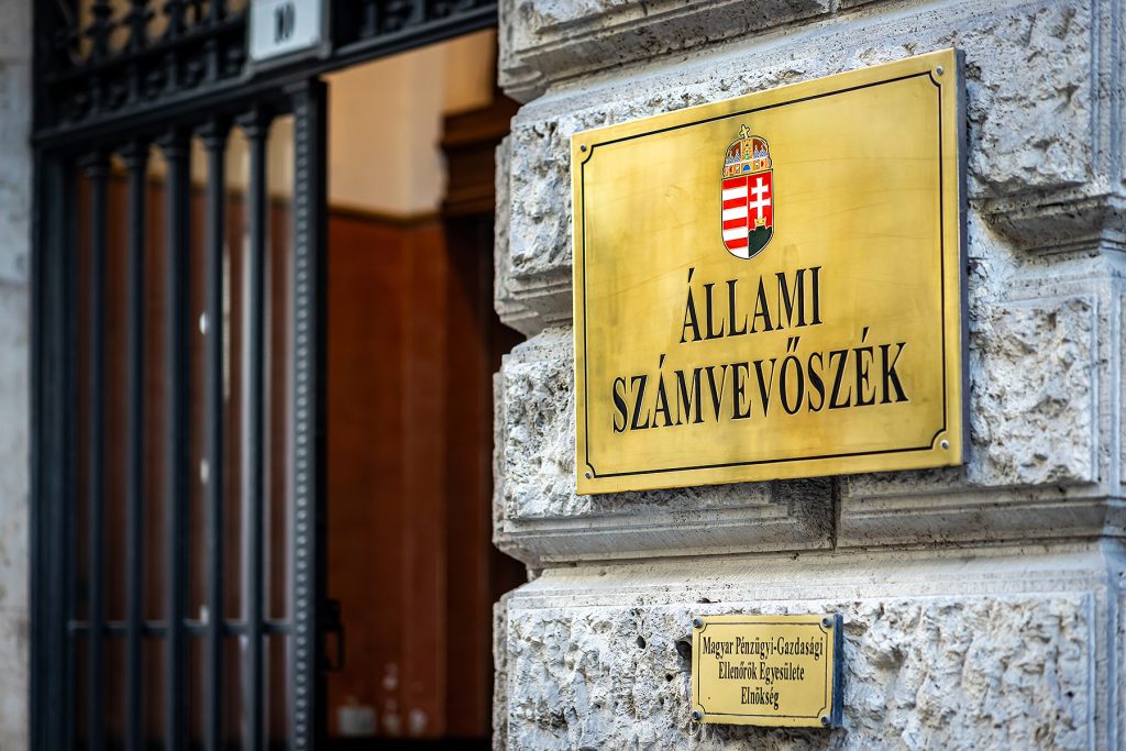 2,8 milliárdos rendszert építettek, 4,6 milliárdért üzemeltették – élelmiszert mégsem mentett az állami központ 2,8 milliárdos rendszert építettek, 4,6 milliárdért üzemeltették – élelmiszert mégsem mentett az állami központ