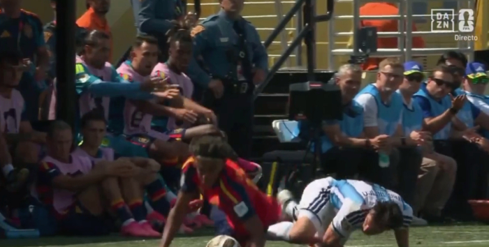 Videó: Tagliafico keményen állította meg Lamine Yamalt a vb-döntőben Videó: Tagliafico keményen állította meg Lamine Yamalt a vb-döntőben