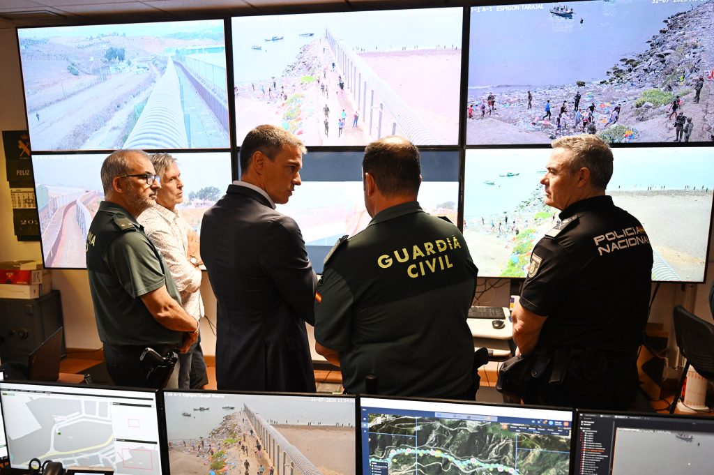 „Találkozunk ott 15-én” – újabb ceutai tömeges átkelést szerveznek a közösségi médiában, a spanyol hírszerzés komolyan veszi „Találkozunk ott 15-én” – újabb ceutai tömeges átkelést szerveznek a közösségi médiában, a spanyol hírszerzés komolyan veszi