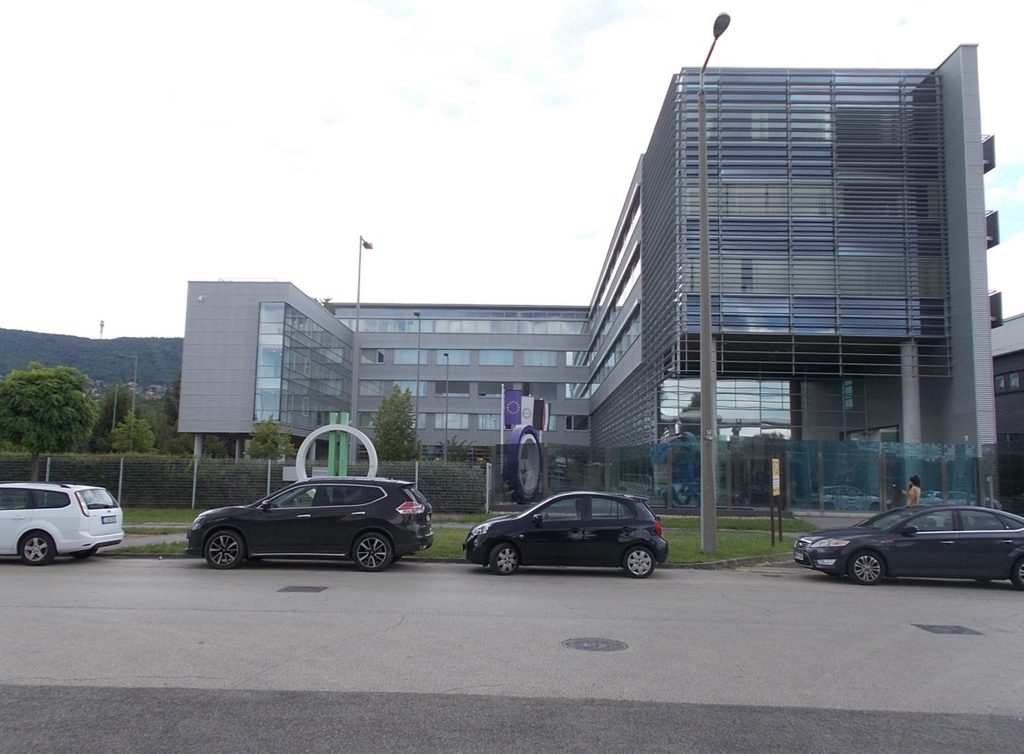 Feljelentést tesz a közmédia vezetése – Várhegyi Attilát nevezték meg az informális irányítás kulcsfigurájaként Feljelentést tesz a közmédia vezetése – Várhegyi Attilát nevezték meg az informális irányítás kulcsfigurájaként
