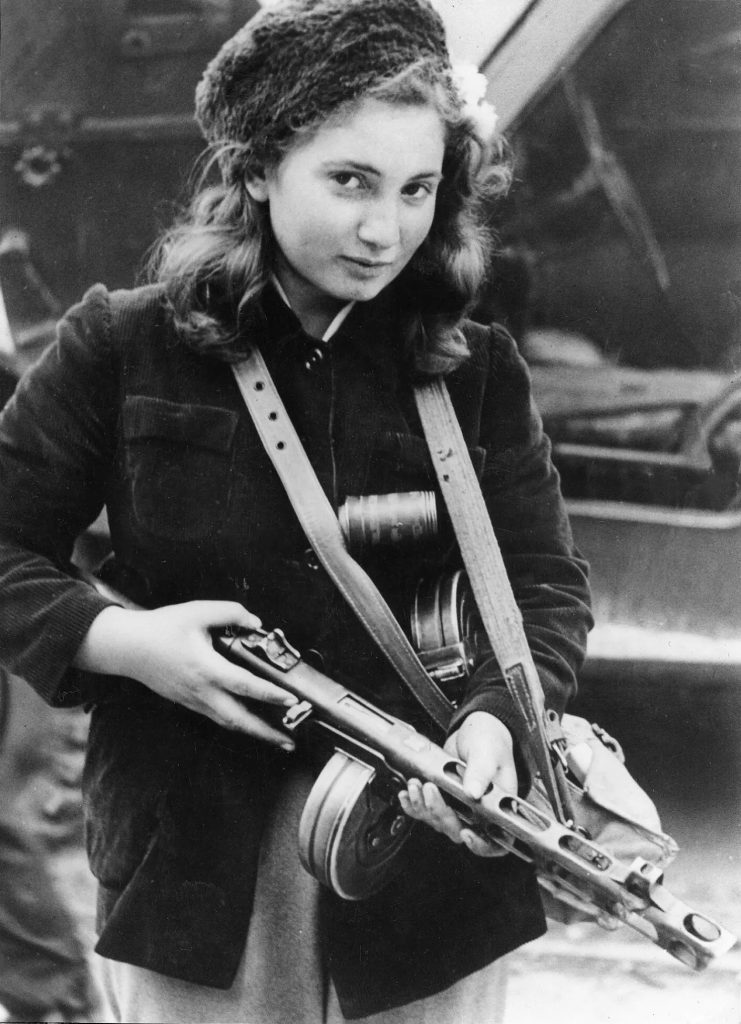 1956-os forradalom 3.: A barikádok vörös hajú angyala, a 15 éves Szeles Erika, aki életét adta a szabadságért