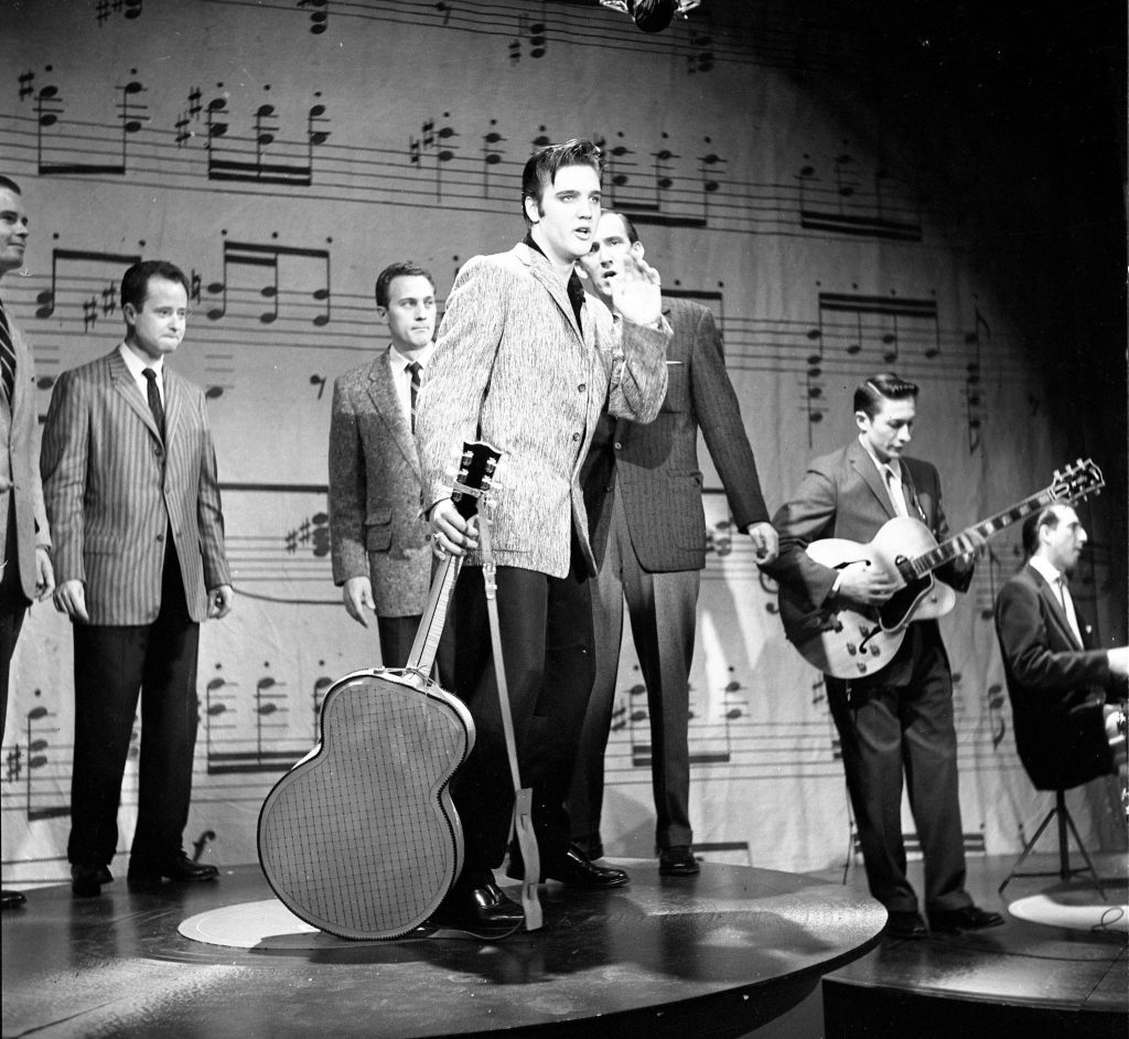 1956-os forradalom ünnepi emléksorozat 4.: Amikor a Király Magyarországért énekelt – Elvis Presley segélyakciója a magyar forradalom hőseiért 1956-os forradalom ünnepi emléksorozat 4.: Amikor a Király Magyarországért énekelt – Elvis Presley segélyakciója a magyar forradalom hőseiért