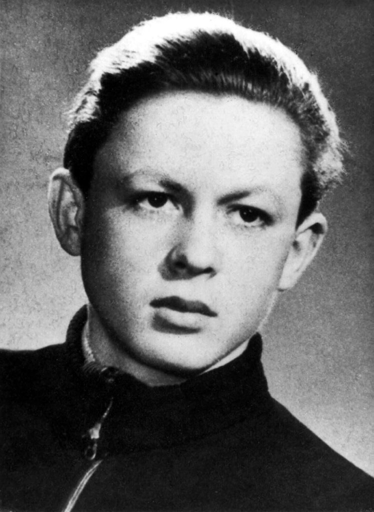 1956-os forradalom ünnepi emléksorozat 5.: Tizennyolc évesen a bitófára küldték – Mansfeld Péter, 1956 egyik legfiatalabb mártírja 1956-os forradalom ünnepi emléksorozat 5.: Tizennyolc évesen a bitófára küldték – Mansfeld Péter, 1956 egyik legfiatalabb mártírja